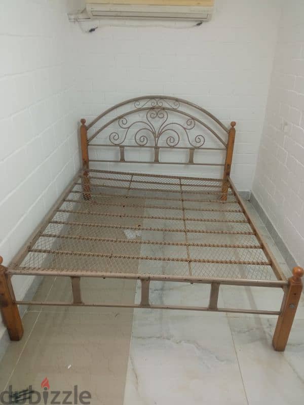 iron bed frame King size 0