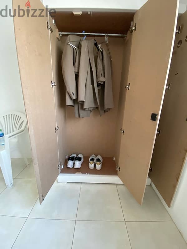 cabinet / closet 0