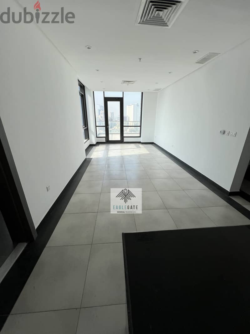 Salmiya, 4 bedroom duplex with big balcony 0