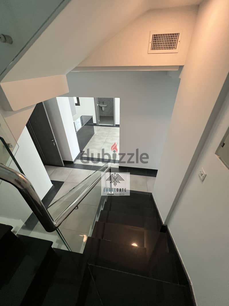 Salmiya, 4 bedroom duplex with big balcony 7