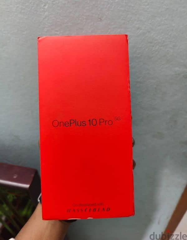 one plus 10 pro like new original charger box all available exchange 2