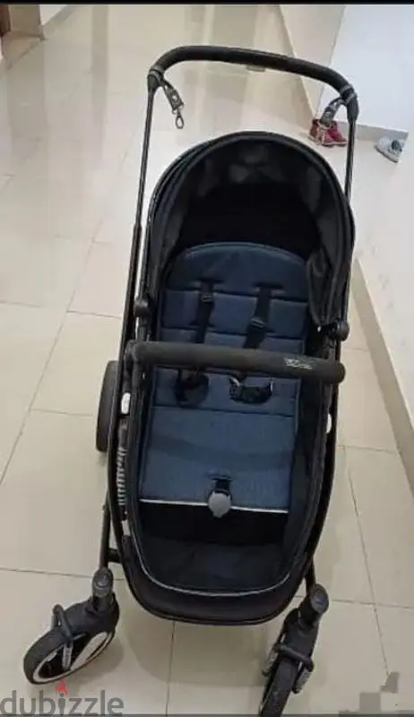 عربة أطفال