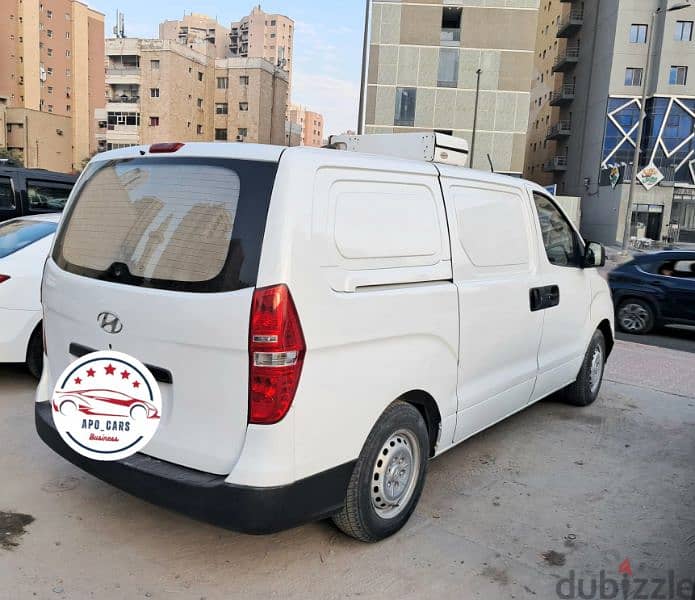 Hyundai H1 Cargo Box 2011 3