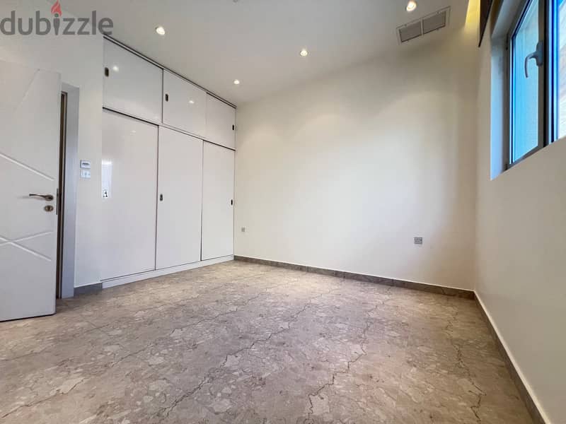 Fnaitees – Very Nice, Three Bedroom Apartment 10