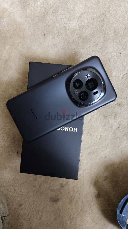 165kd Honor magic 6 pro 12/256GB. . somthing 3month old 6