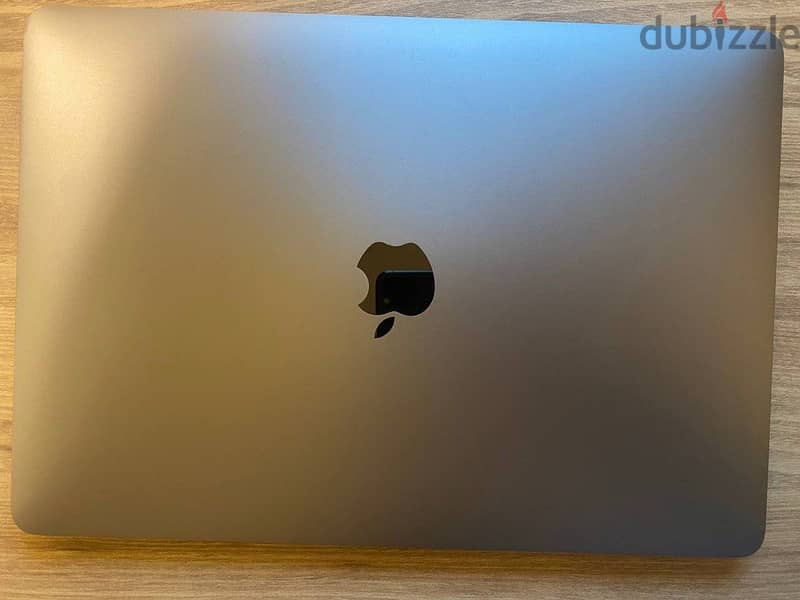 MacBook Pro 2020 (13-inch, Intel i5, 8GB RAM, 256GB SSD) 4