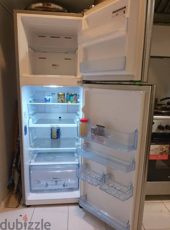 Samsung refrigerator urgent sale 1