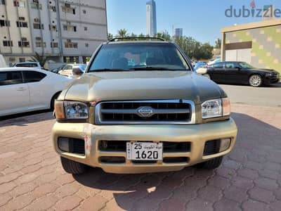 Nissan Pathfinder 2000