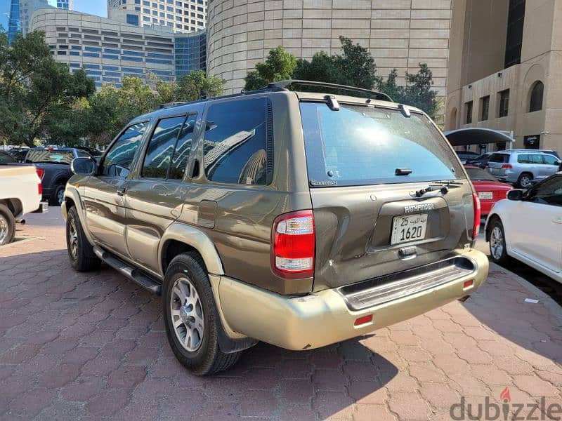 Nissan Pathfinder 2000 4