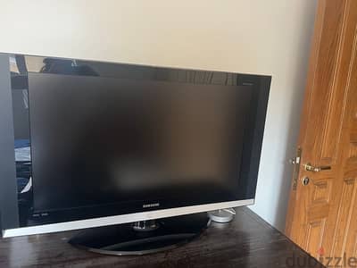 Samsung TV for sale barely used