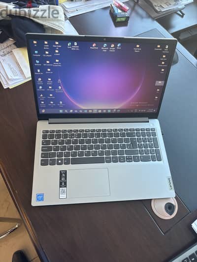 Lenovo laptop 15.6 inch 250 gb