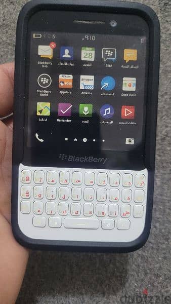 blackberry orginal sharger orginal battery looks like new phone