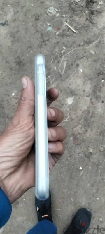 i phone 11 battery capacity 81 good condition white colour 6