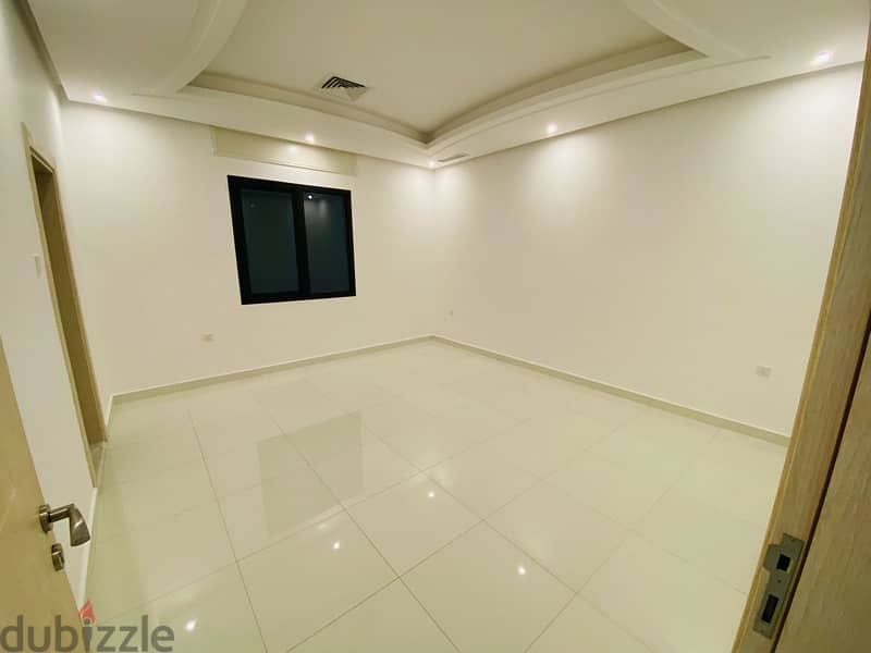 3-master bedrooms full floor w/balcony and rooftop in abu fatira 5