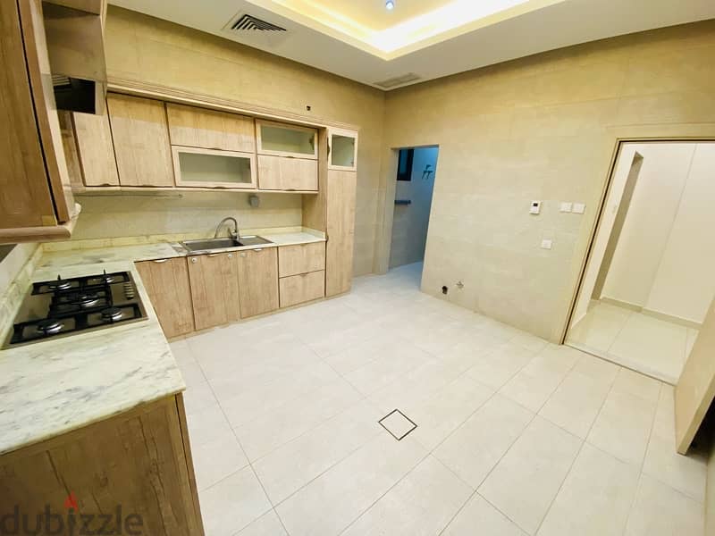 3-master bedrooms full floor w/balcony and rooftop in abu fatira 8