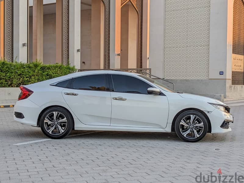 Honda Civic 2022 Sports whatsapp +971559197608 4