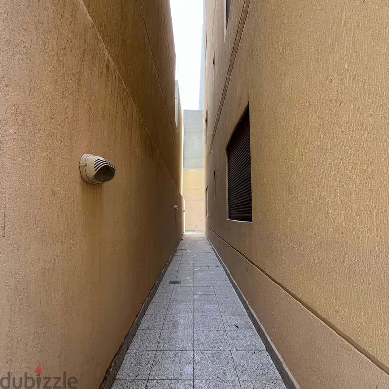 Basement with yard for rent in Al-Fanitees, Block 7 10