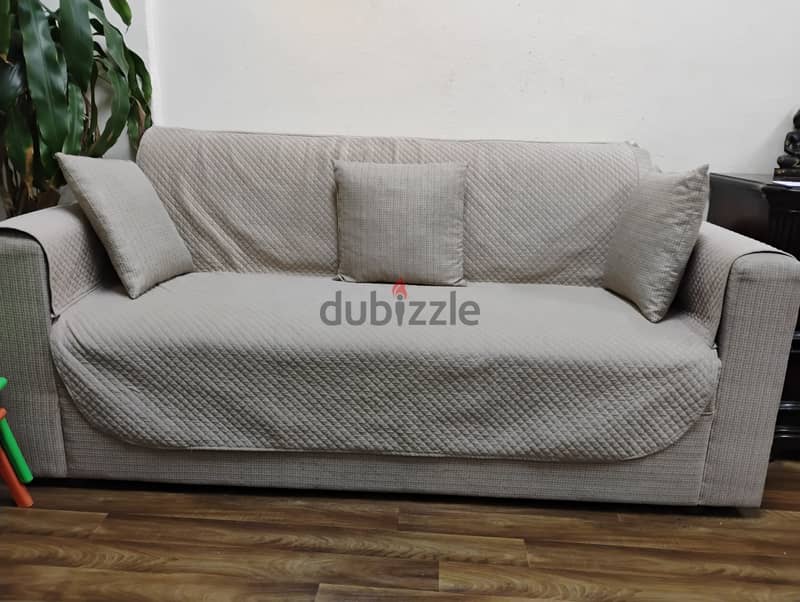 Sofa for sale at mangaf 1