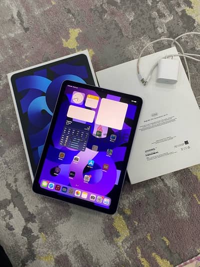 iPad Air 5 m1 very good condition