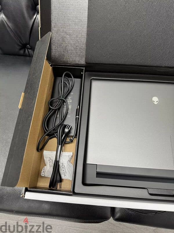 Dell Alienware M18 R2 18" QHD i9-14900HX 32GB DDR5 1TB SSD RTX 4070 3