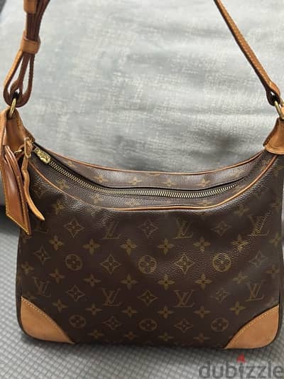 louis vuitton shoulder bag (authentic bag)