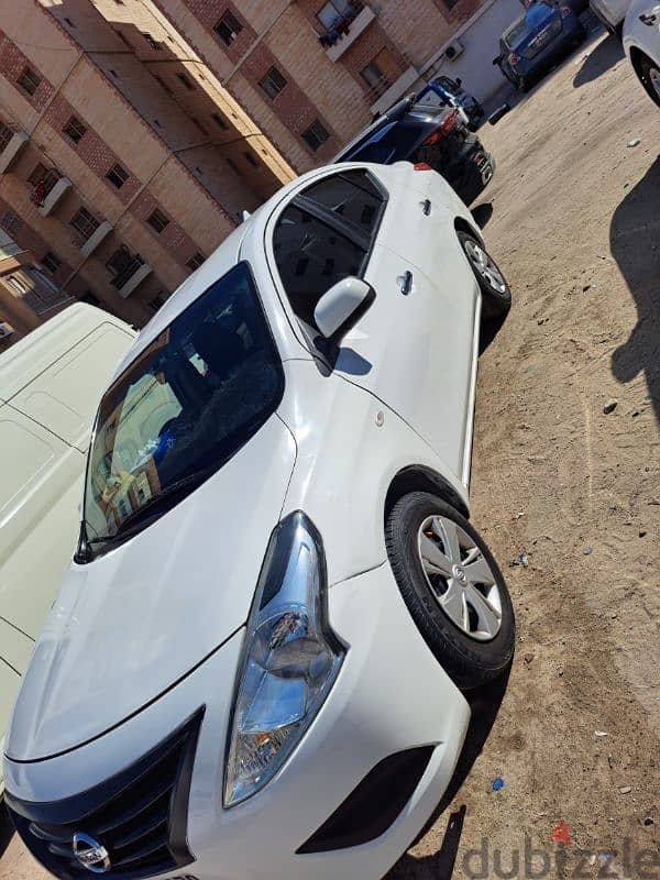 Nissan Sunny 2015 0