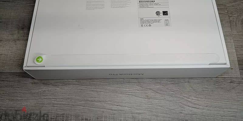 New Apple MacBook Pro 14" 2023, M2 Pro 12 Core 1TB SSD, 32GB RAM, 3