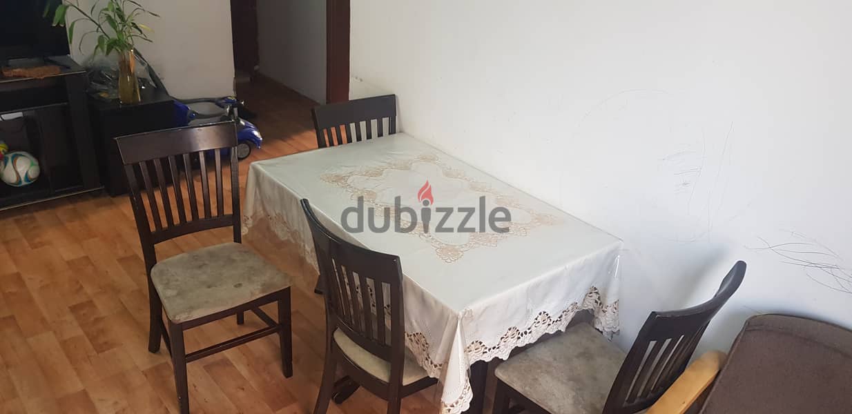 Dining table with 4 chair 0