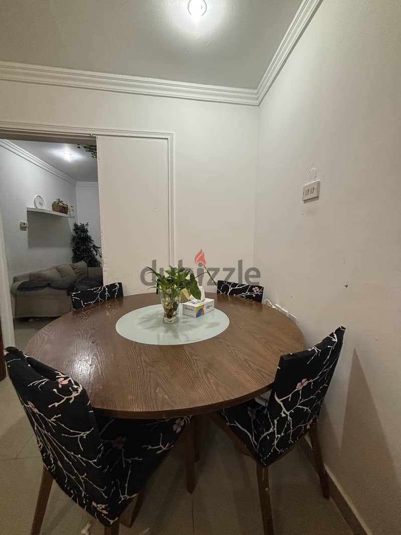 Dining Table with 4 chair 1