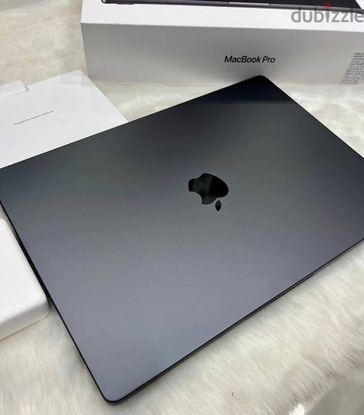 Macbook pro 16 M4 48GB RAM 1TB 2