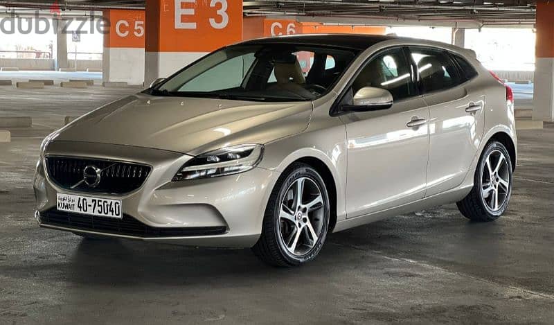 Volvo V40 2017 6