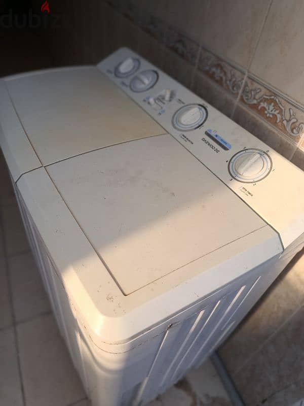 Daewoo washing machine 11 kg works well washing and drying 2