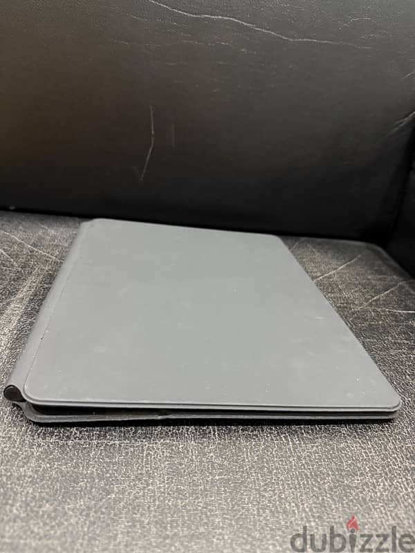 Used Apple Magic Keyboard for 13 inch M1 iPad Pro 1