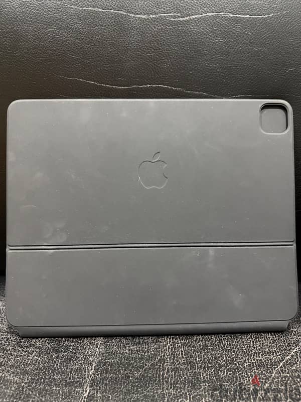 Used Apple Magic Keyboard for 13 inch M1 iPad Pro 2