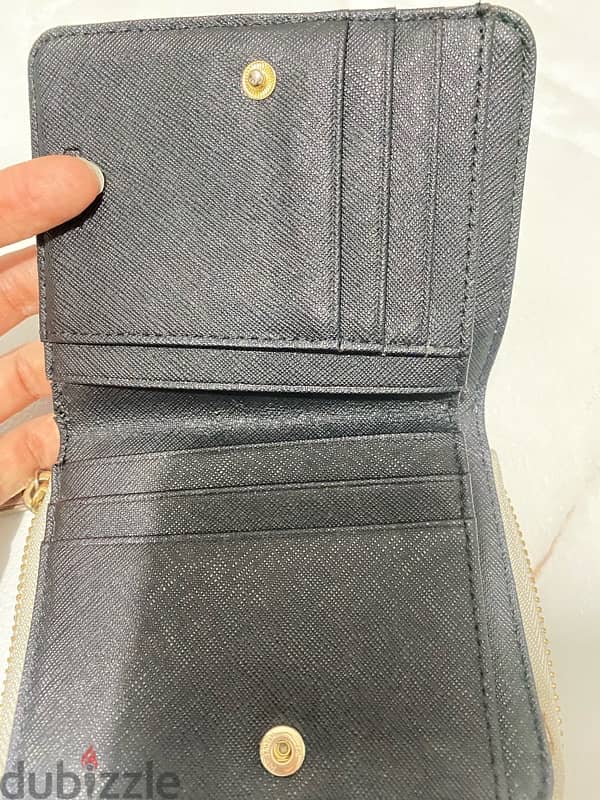 DKNY wallet as new 4