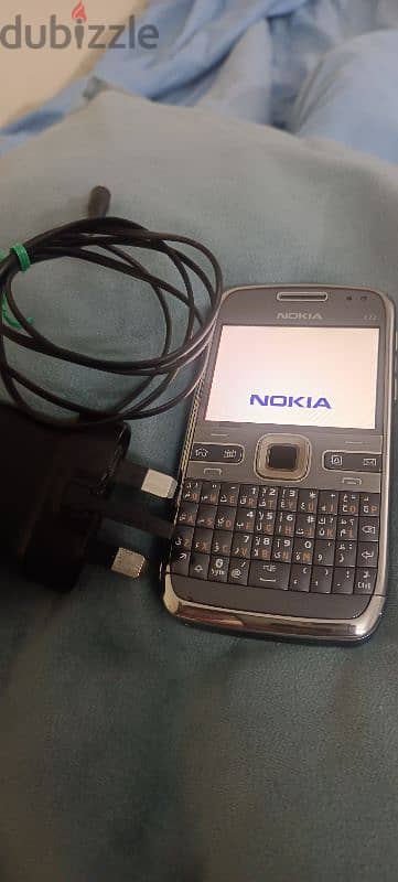 Nokia E72 very beautiful condition with original charger 15kd 3