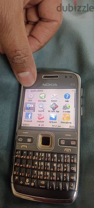 Nokia E72 very beautiful condition with original charger 15kd 4