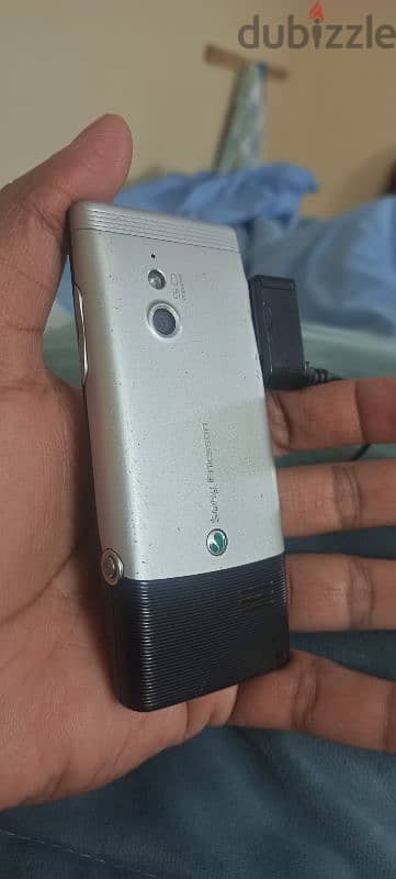 Sony Ericsson very beautiful condition with original charger Whatsapp 1