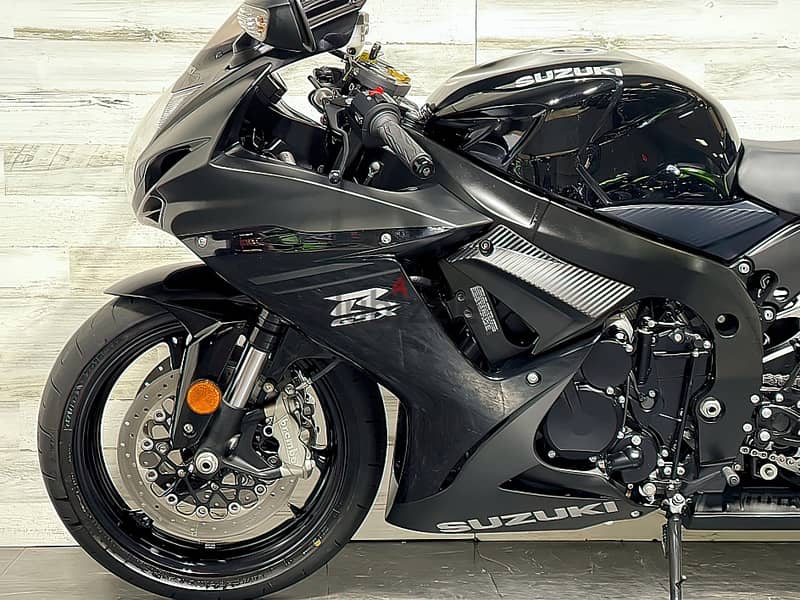 Suzuki GSX-R600 13