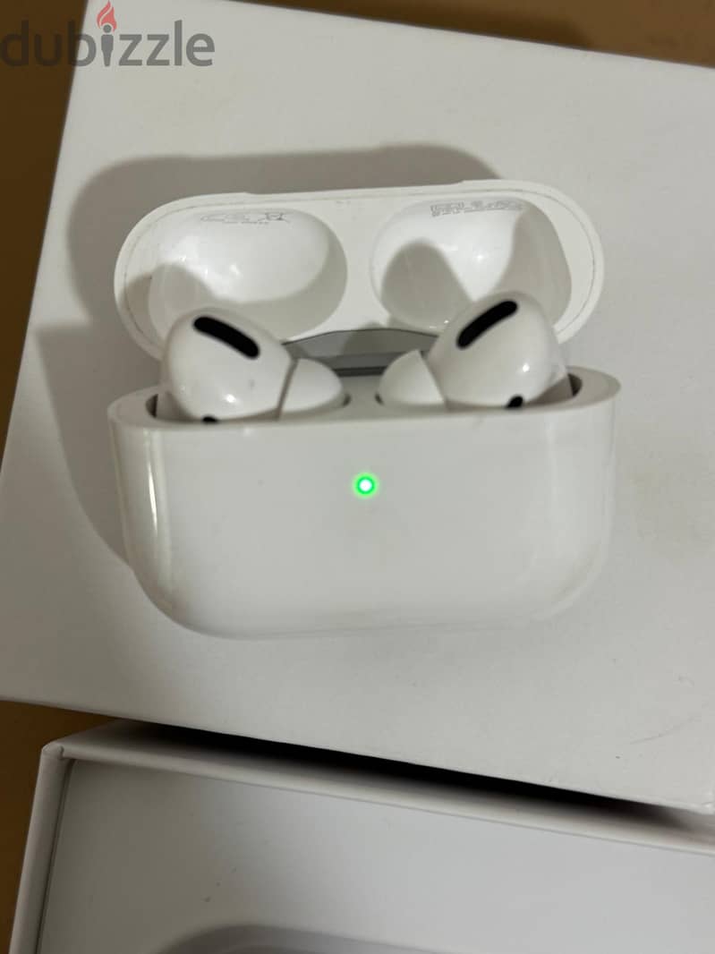 AirPods Pro FOR SALE 4