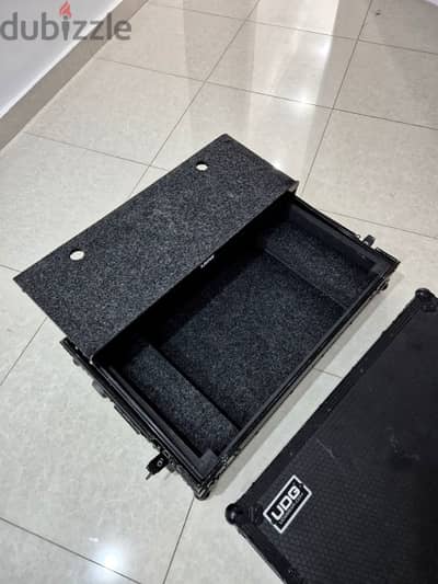 DDJ-1000  FLX-10 Flight case