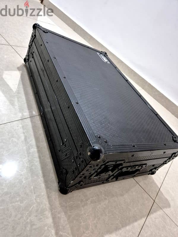 DDJ-1000  FLX-10 Flight case 1