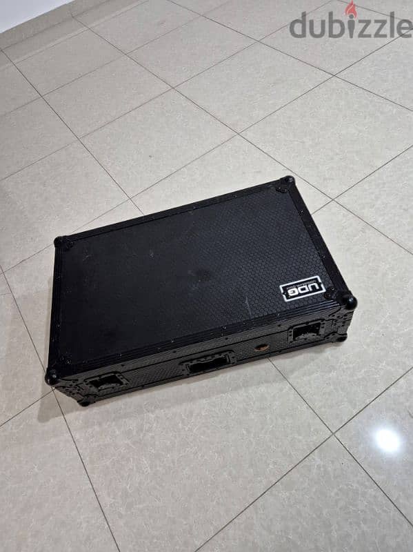 DDJ-1000  FLX-10 Flight case 6