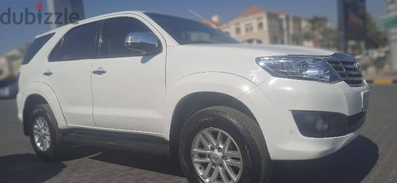 Toyota Fortuner 2015 4