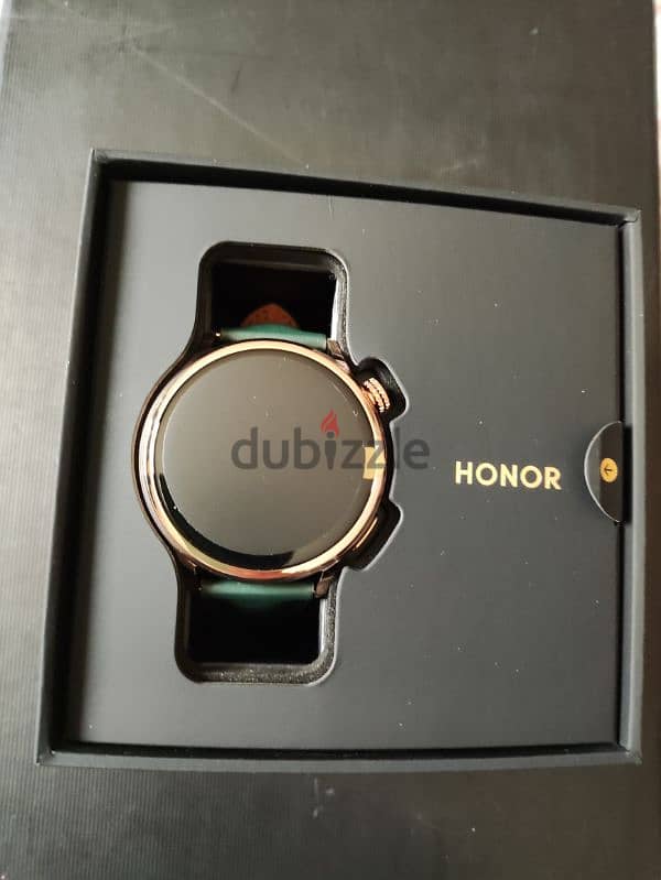 Honor watch 4 pro, Gold/Green strap ,new not used 1