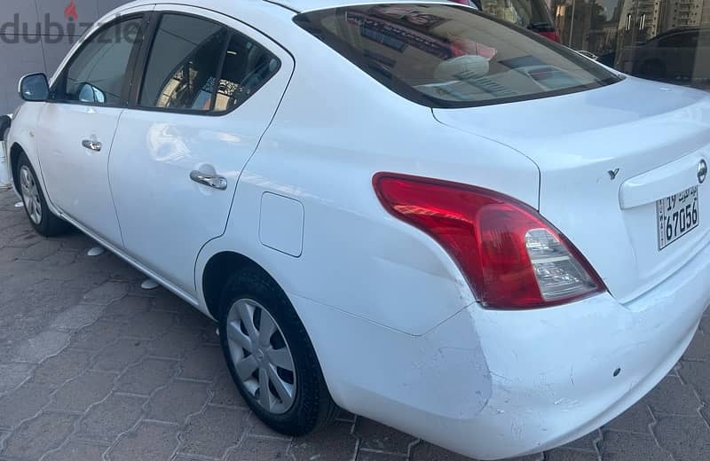 Nissan Sunny 2013 3