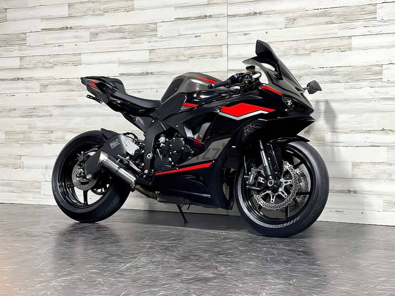 2024. KAWASAKI NINJA ZX-6R +974 66574363 2