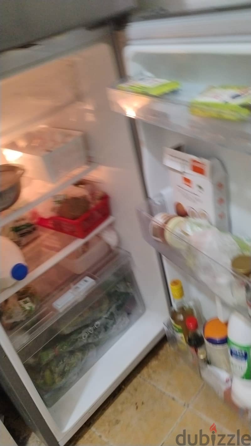 240 litters LG refrigerator for sale 3