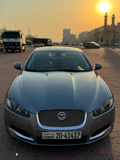 Jaguar XF 2012