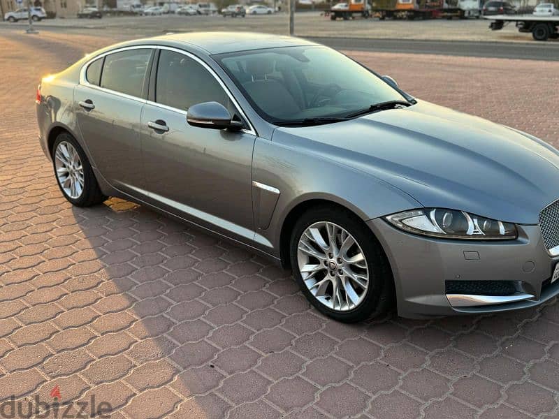 Jaguar XF 2012 1